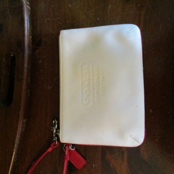 Coach Leatherware Wristlet Red and white - Picture 3 of 6